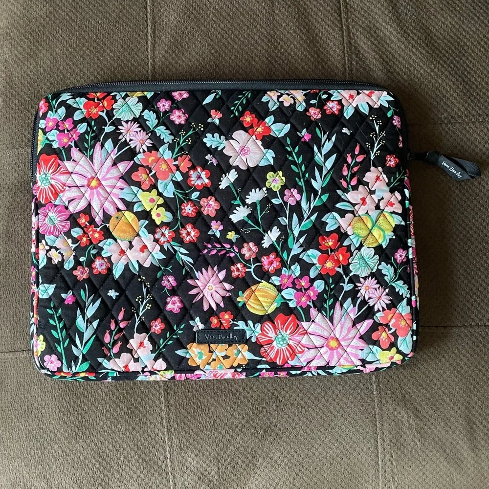 Vera Bradley Floral Laptop Cover, Fabric Laptop Pouch, ALMOST NEW, OFFERS OPEN